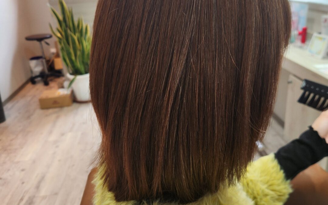 先日、素敵なお客様に新しいアンブレラカラーを試していただきま