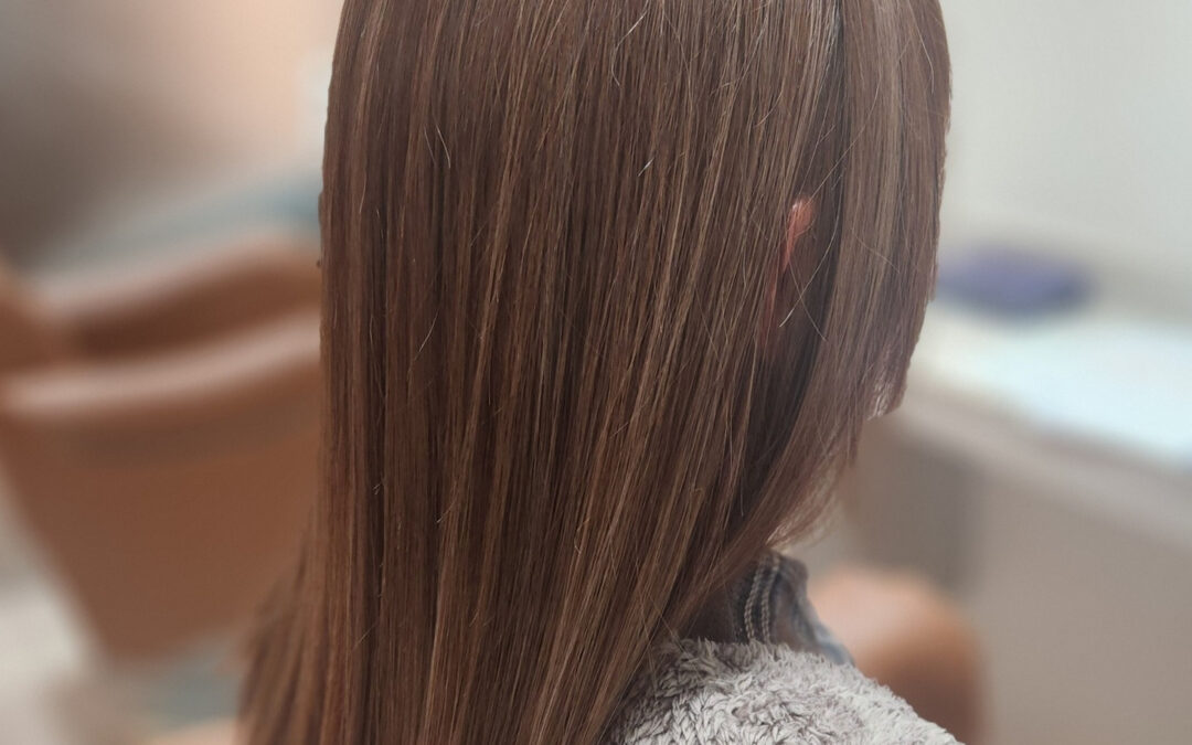 先日、サロンにお越しいただいたお客様に、ミルクティーベージュ